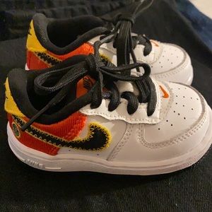 Nike Force 1 "Rayguns" Toddler Kids' Shoe Orange/Yellow 5c